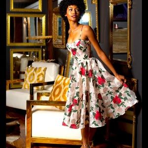 Dress The Population ‘Alondra’ dress. Spaghetti strap pencil dress.